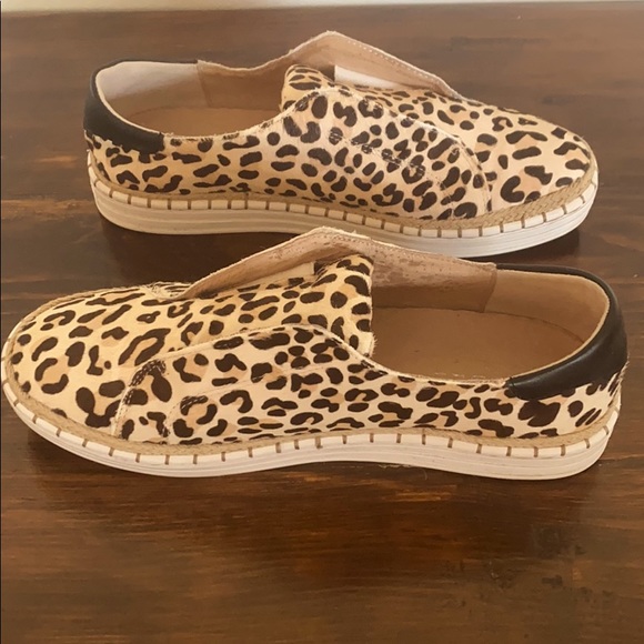 J Slides leopard shoes - Picture 4 of 7